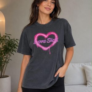 Love Sick pembe kalp baskılı oversize yıkanmış gri kadın tişört